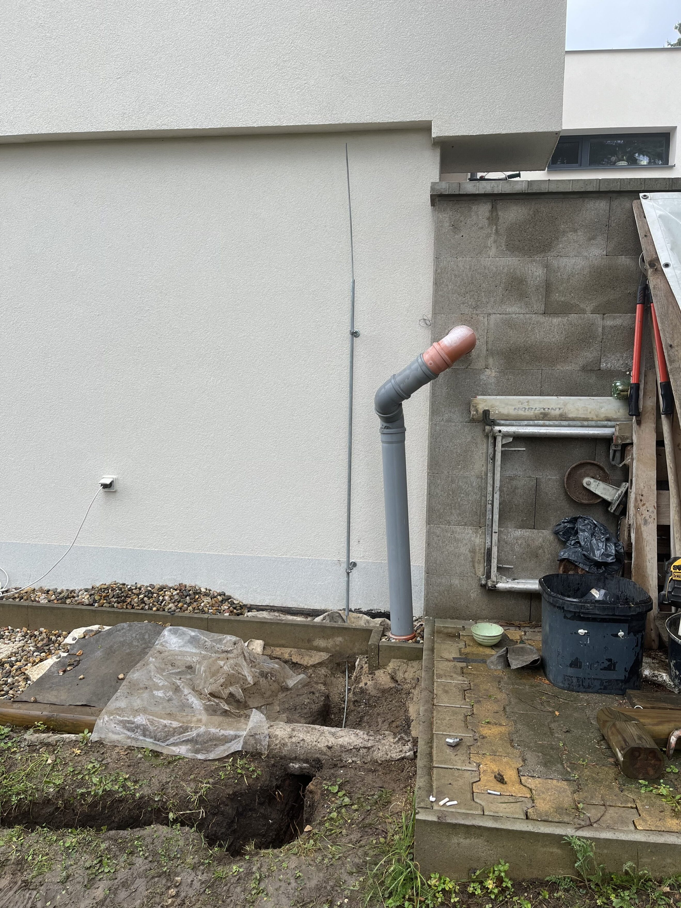 20251023_085441694_iOS