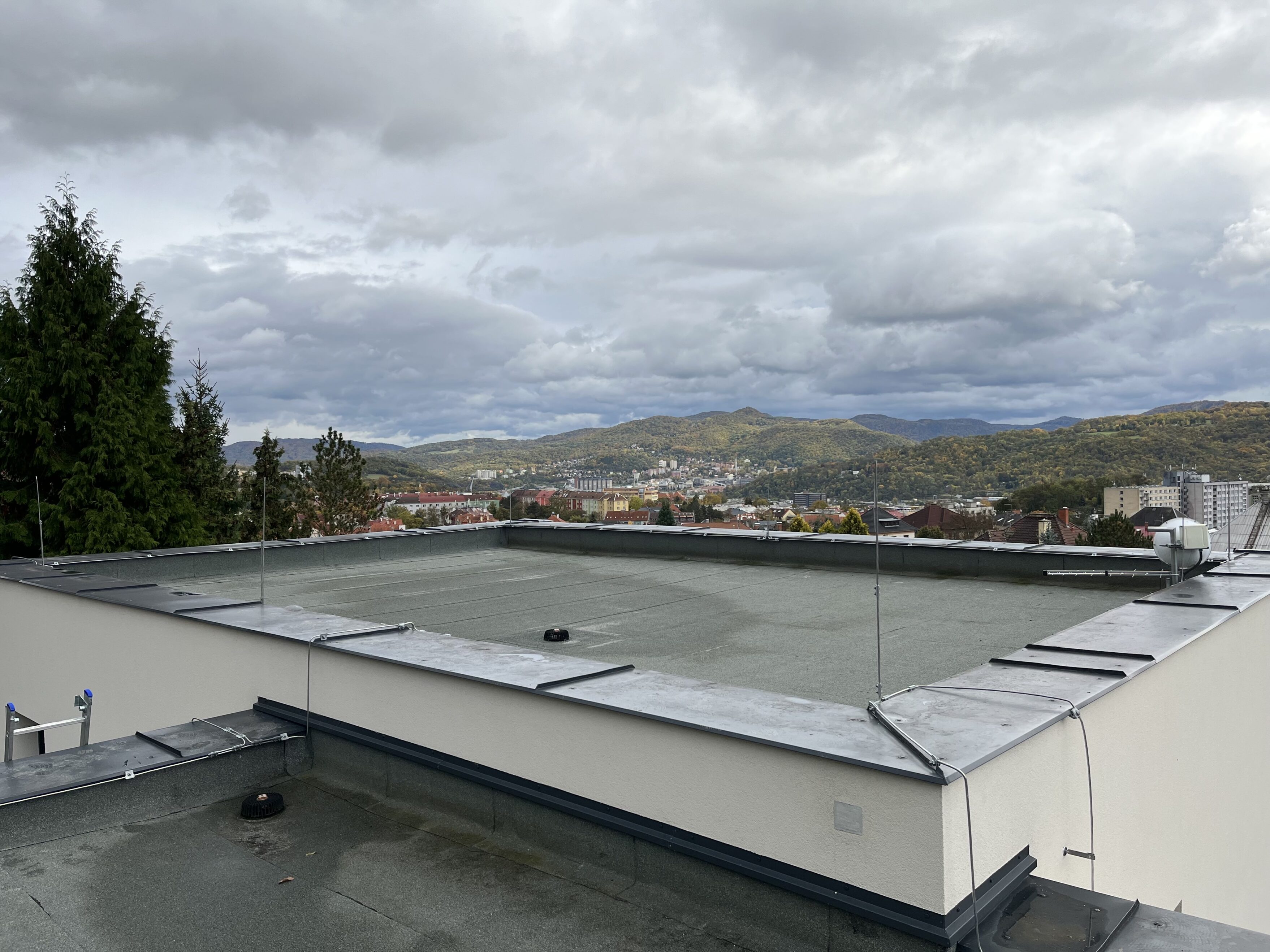 20251024_120824007_iOS