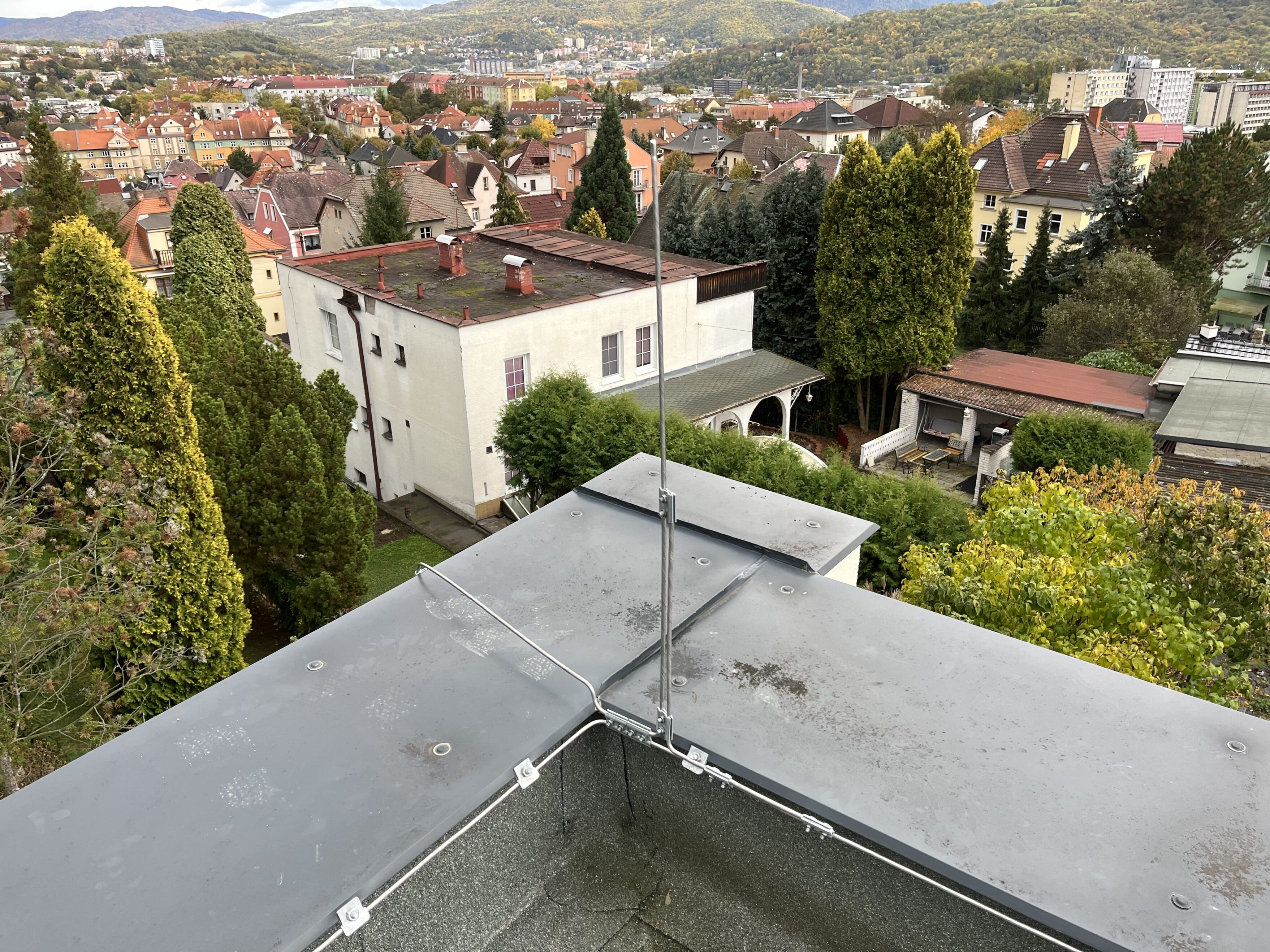 20251024_120923434_iOS