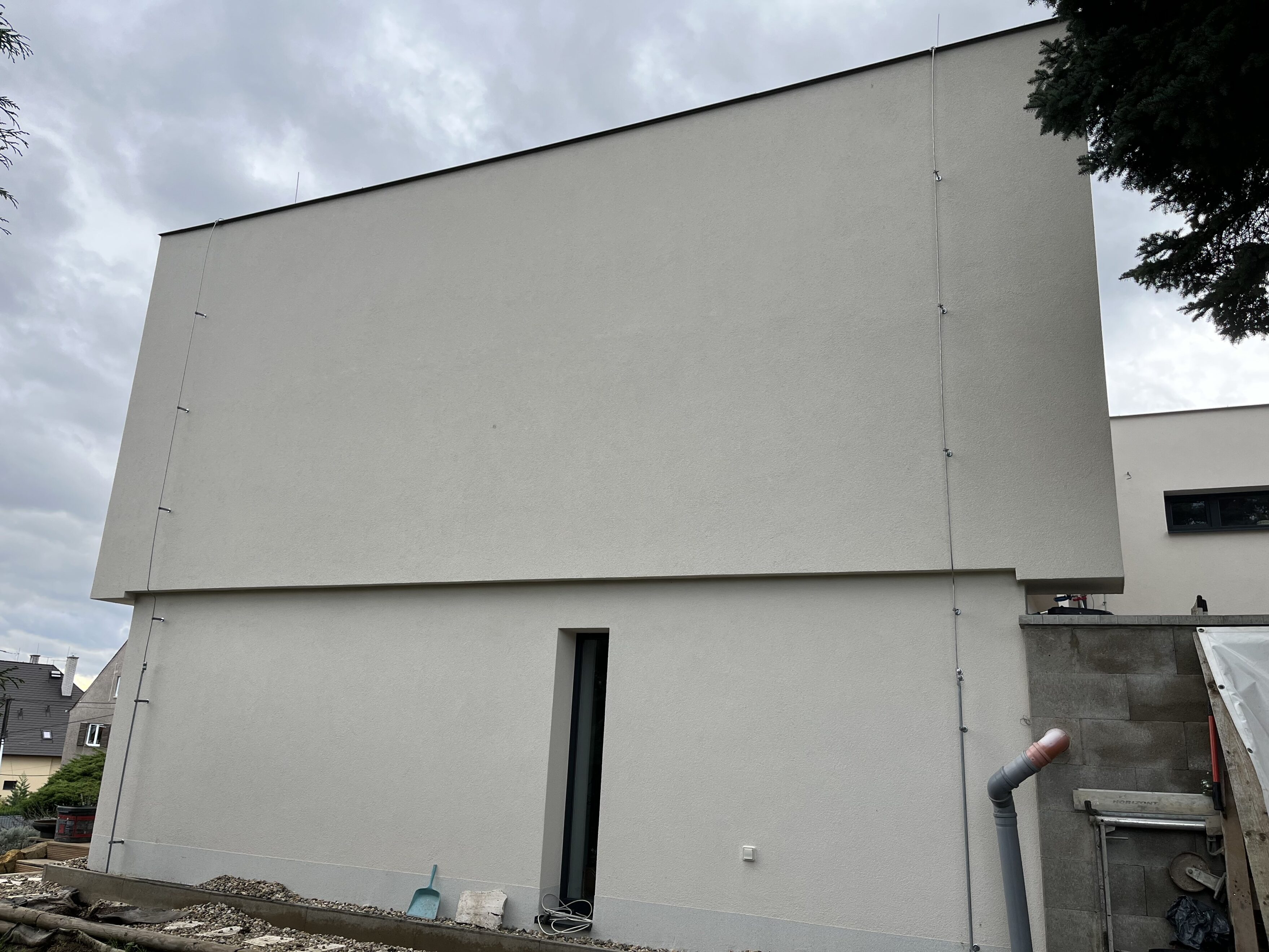 20251024_124744660_iOS